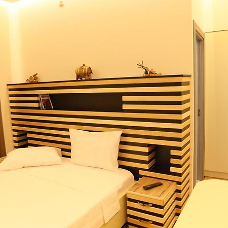 Elko Hotel 耶烈万 外观 照片