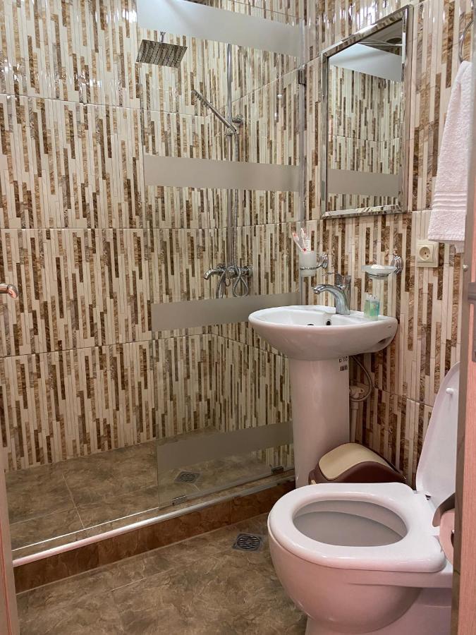 Elko Hotel 耶烈万 外观 照片